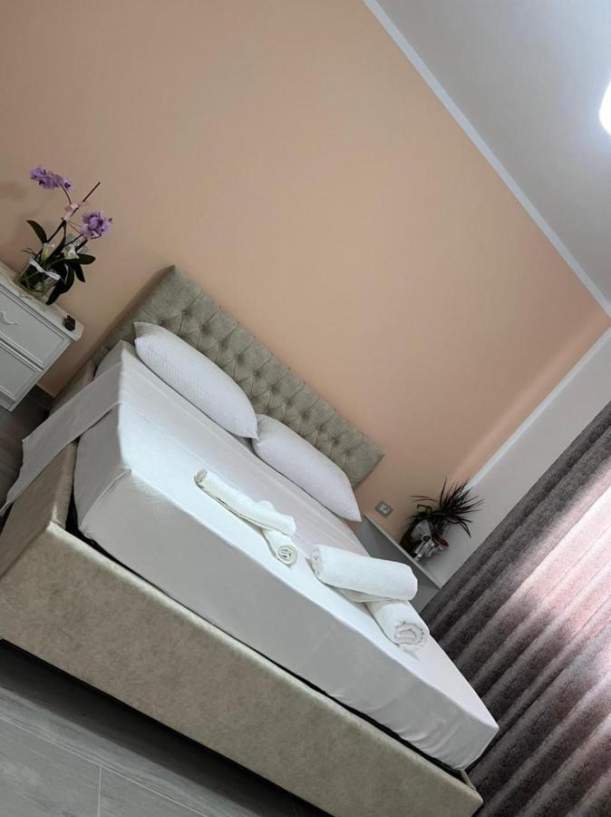 Fiori Rooms วญอเรอ ภายนอก รูปภาพ