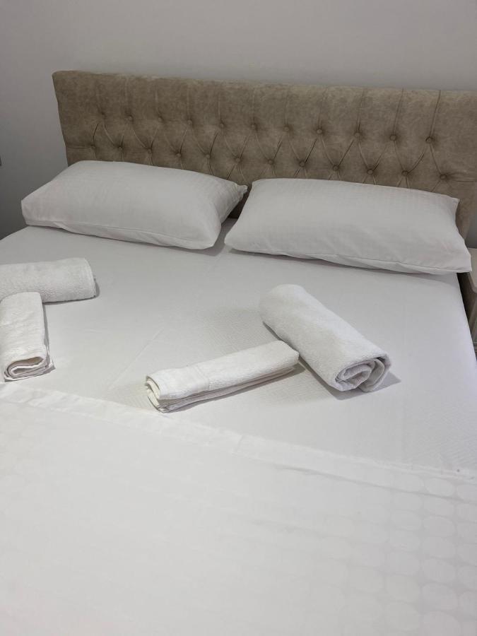 Fiori Rooms วญอเรอ ภายนอก รูปภาพ
